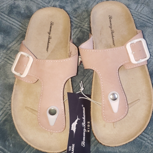 Tommy Bahama Other - Beutiful flip flops